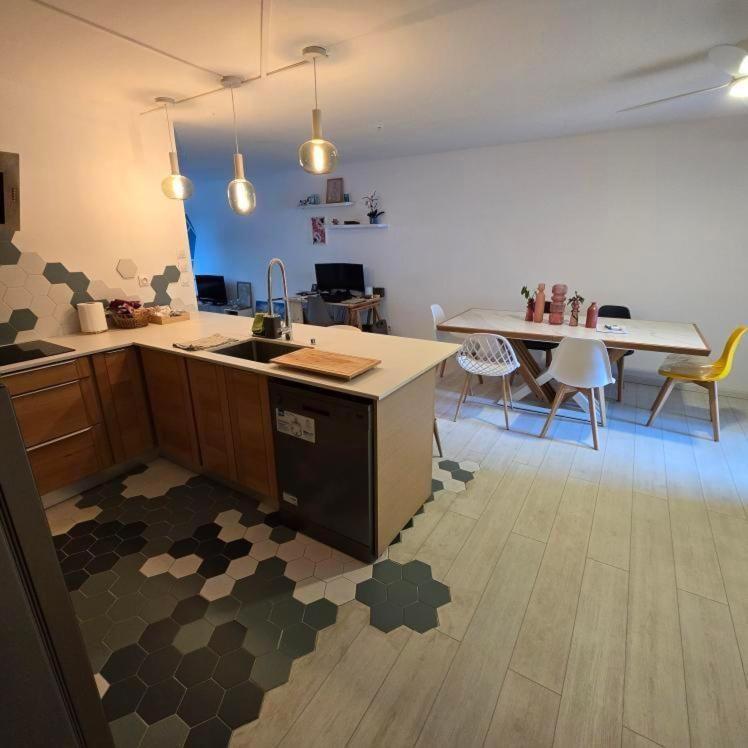 Chambre Chez L'Habitant Cosy Et Moderne, Vue Sur Montagne Saint-Denis Zewnętrze zdjęcie